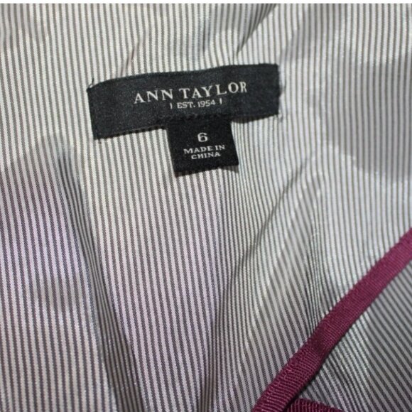 Ann Taylor Black Blazer Suit Jacket Sz 6 Virgin Wool Fabric Button Front - Picture 2 of 8